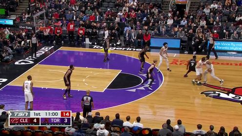 米切尔21+6 亨特18+5 巴雷特27分 骑士7人上双横扫猛龙