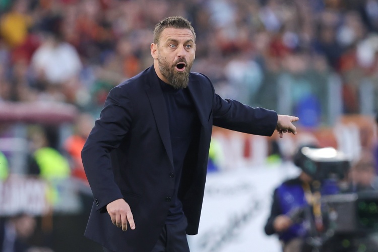 记者：德罗西可能执教狼队，西班牙和沙特也有俱乐部对他感兴趣