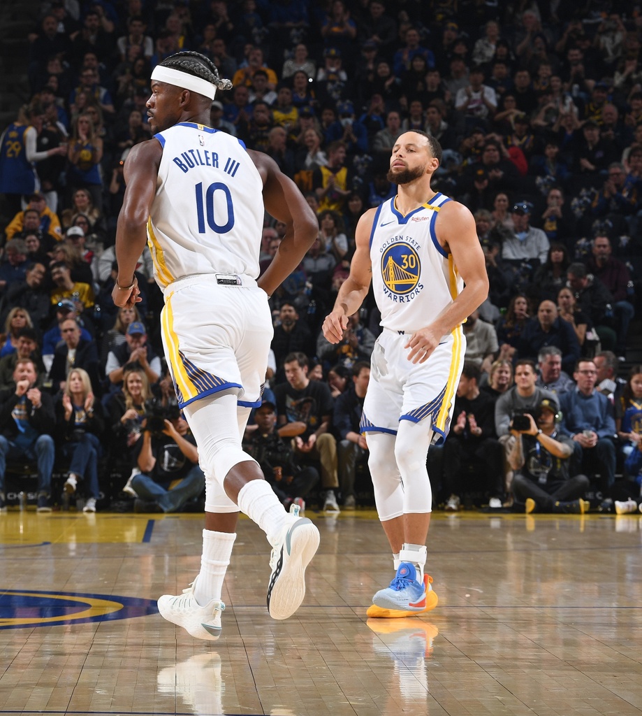 一笔交易激活勇士多人这谁能想到 从西部第10到逼近第3只用俩月