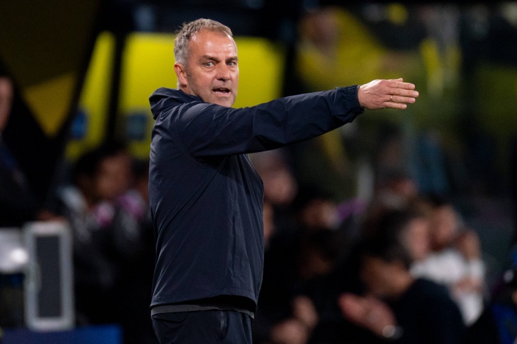 阿斯：弗里克将只带26名球员参加亚洲行，将放弃大部分二队球员