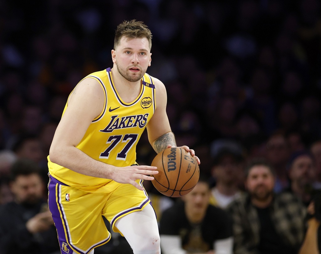 美记：东契奇早就组建团队以养成更好的职业习惯 和交易关系不大