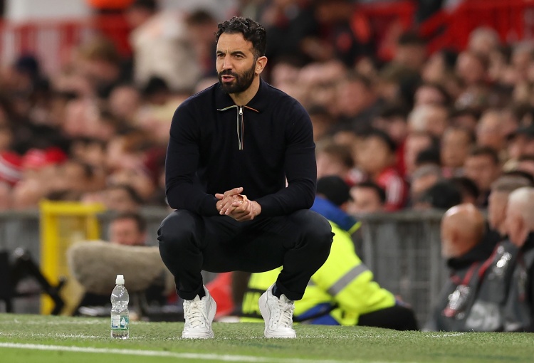 邮报：阿莫林要求球员过生日发表讲话，旨在增强凝聚力